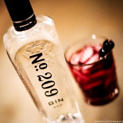ราคาดี 200ml 500ml 1750ml ขวดวิญญาณแก้วตัวอักษรนูน 209 Gin Glass Bottle ออนไลน์